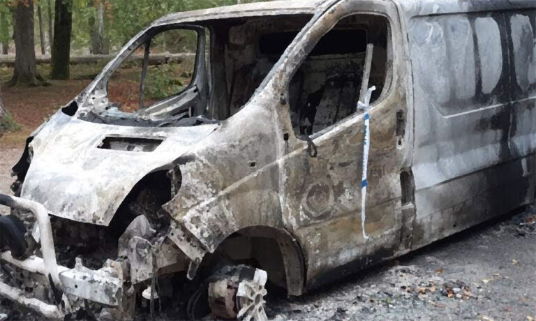 Fyra finska förstärkningspoliser i fyllecell efter fotbollsfest 